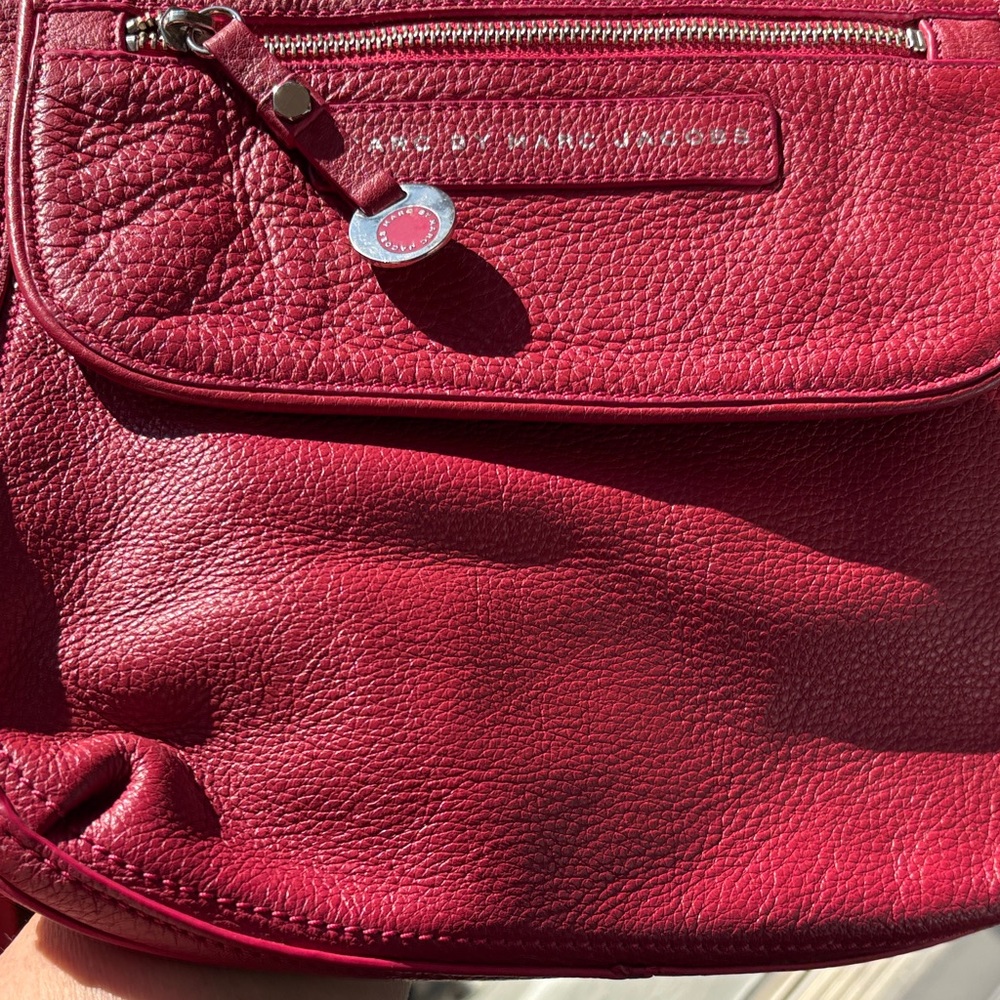 Marc By Marc Jacobs Deep Fuschia Pebbled Leather Crossbody - Picture 16 of 16